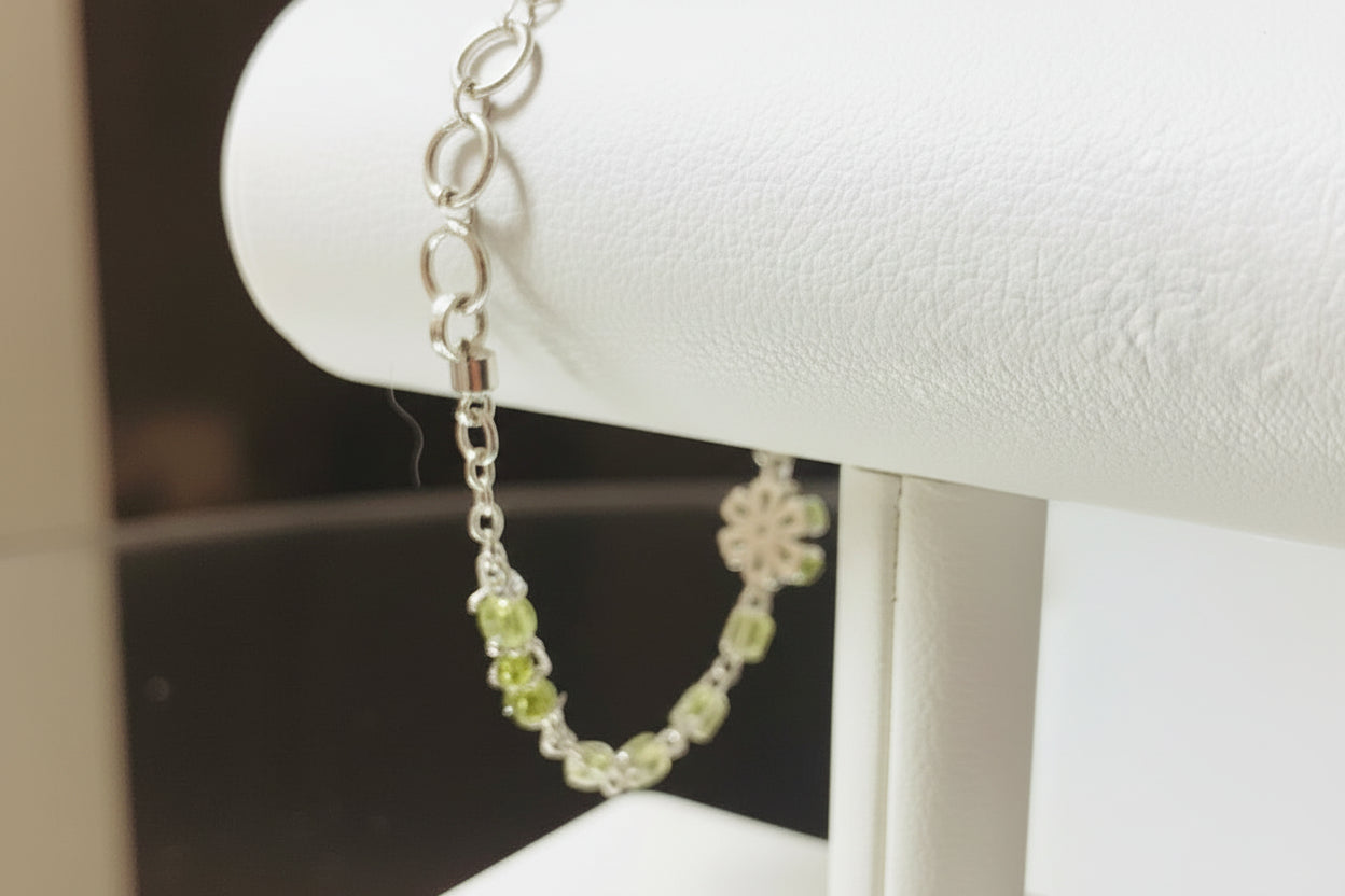 Peridot Tennis Bracelet in .995 Silver - 8 Inch
